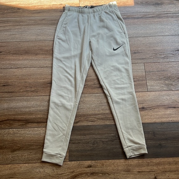 Men’s Small Nike Dry Fit Joggers in EUC - Picture 5 of 5